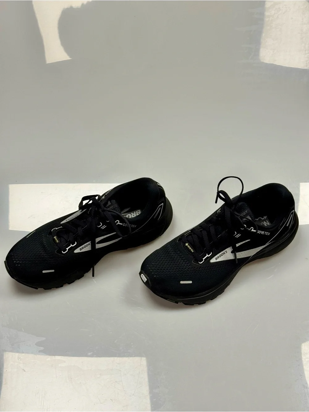 Brooks Ghost 14 GTX Women’s 9 B Black GORE-TEX Waterproof Running Shoes